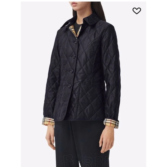 Burberry diamond quilted jacket - size small. Black - Picture 4 of 11